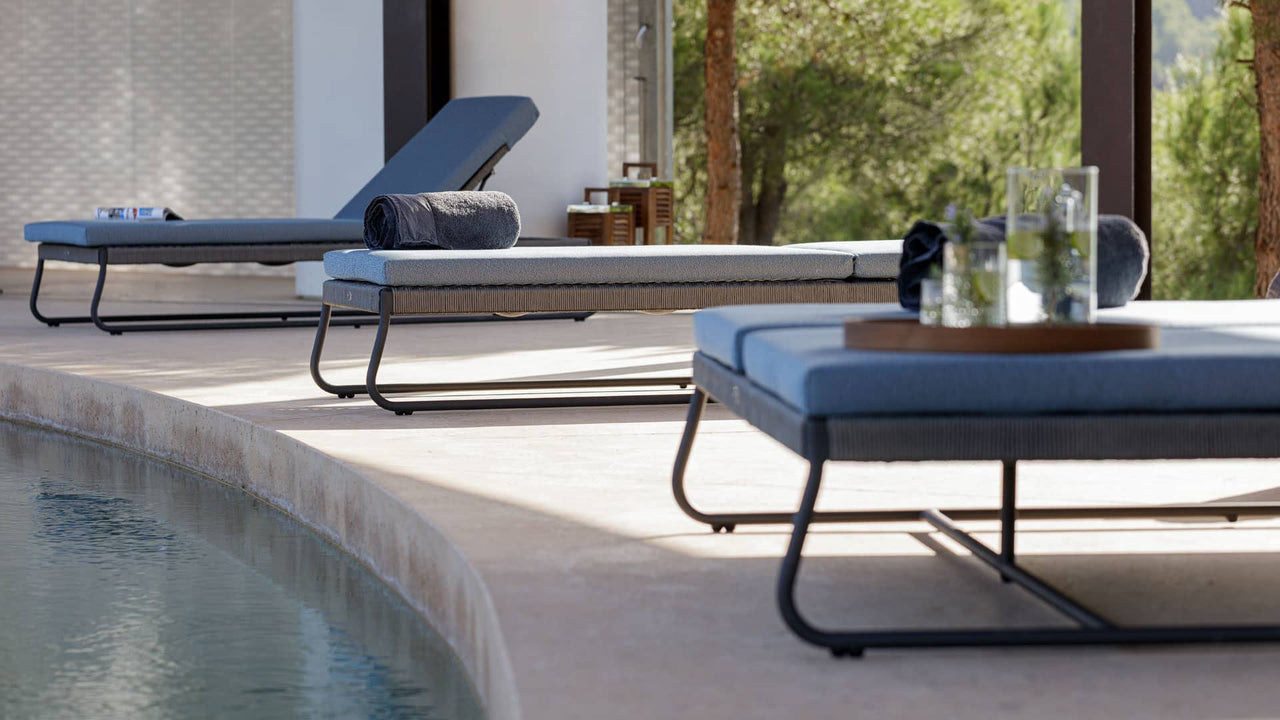 Moma Lounger