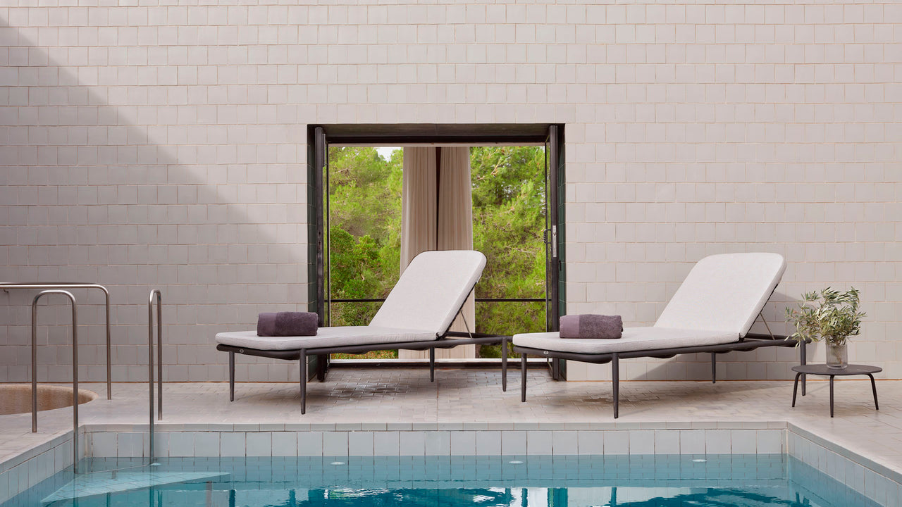 Rodona Lounger