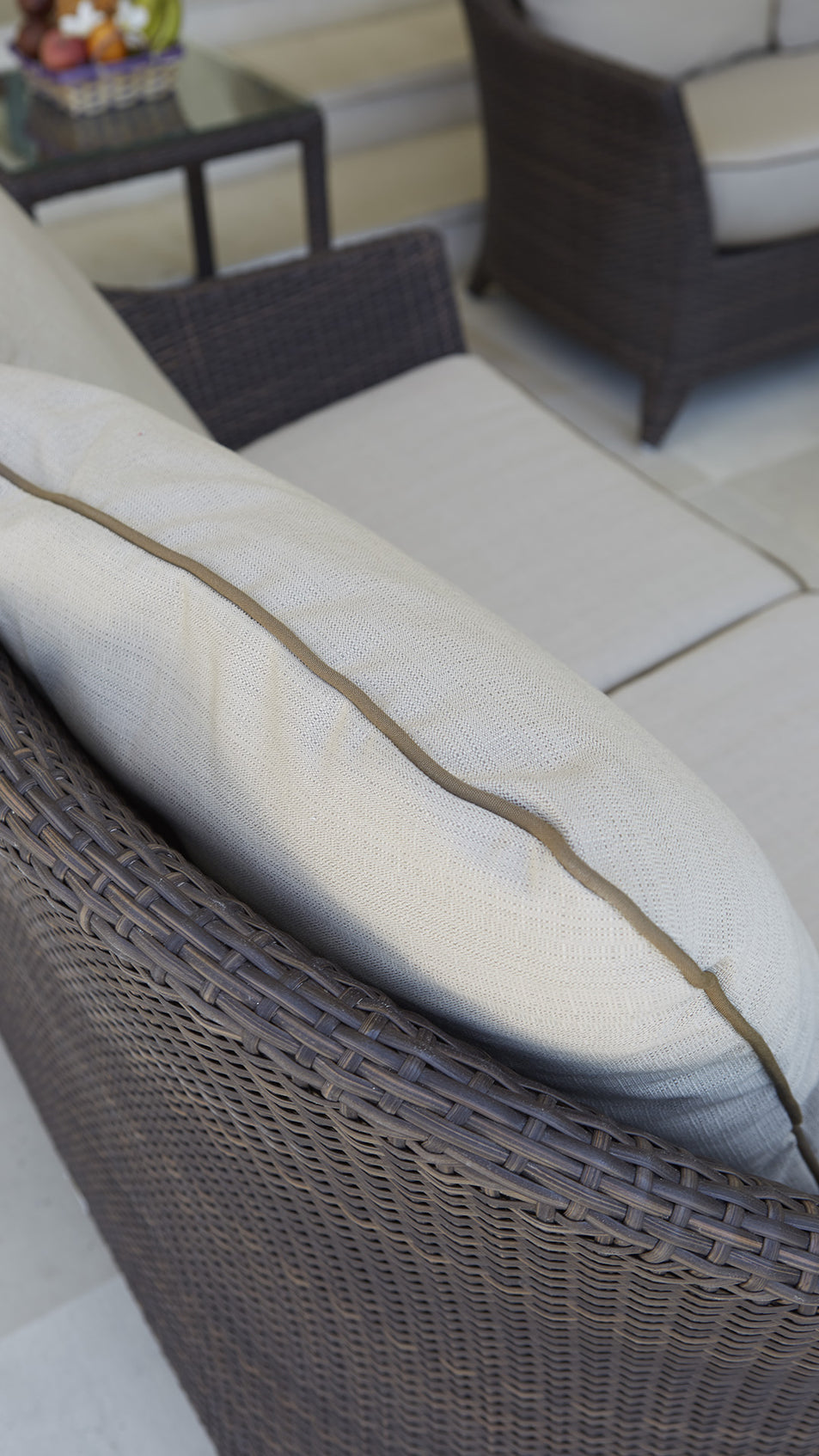 Malta Loveseat