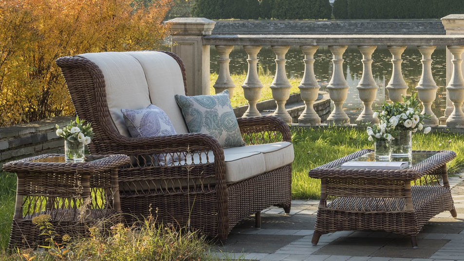 Ebony Loveseat