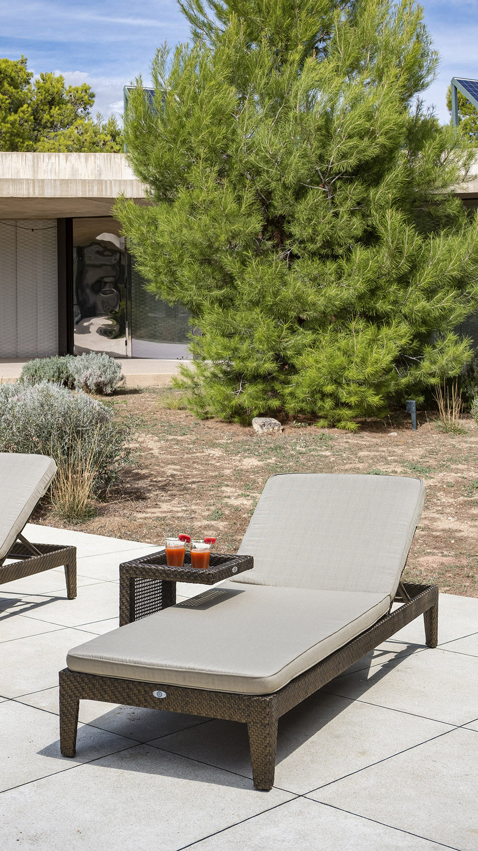 Madison Lounger