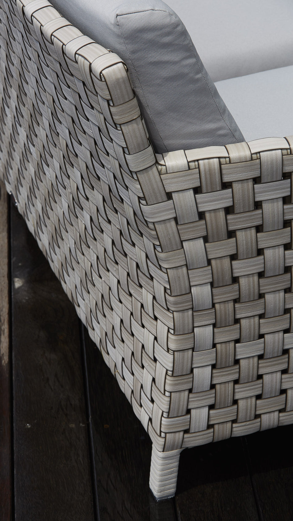 Cielo Loveseat