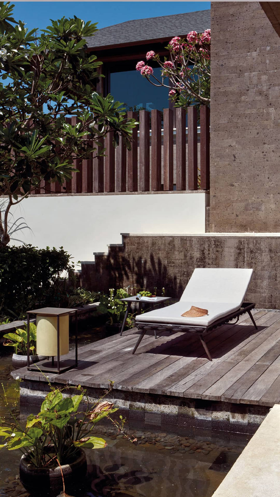 Serpent Lounger