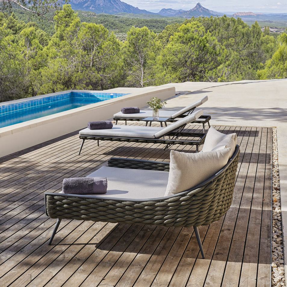 Serpent Daybed