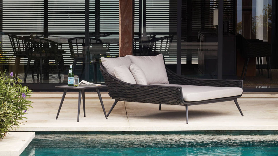 Serpent Daybed