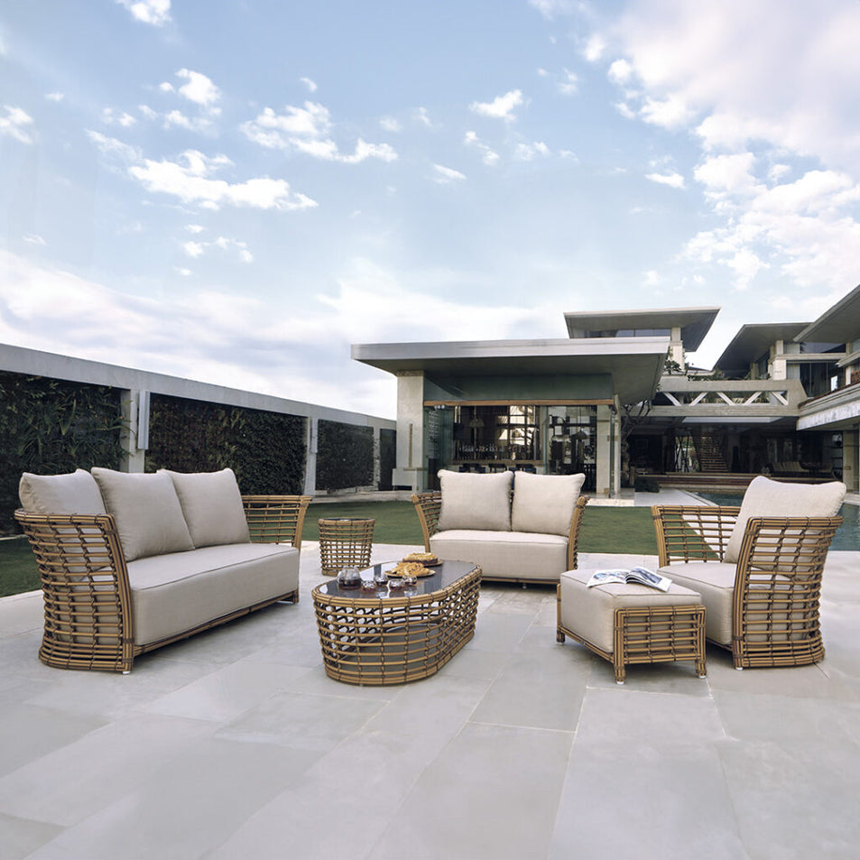 Villa Loveseat