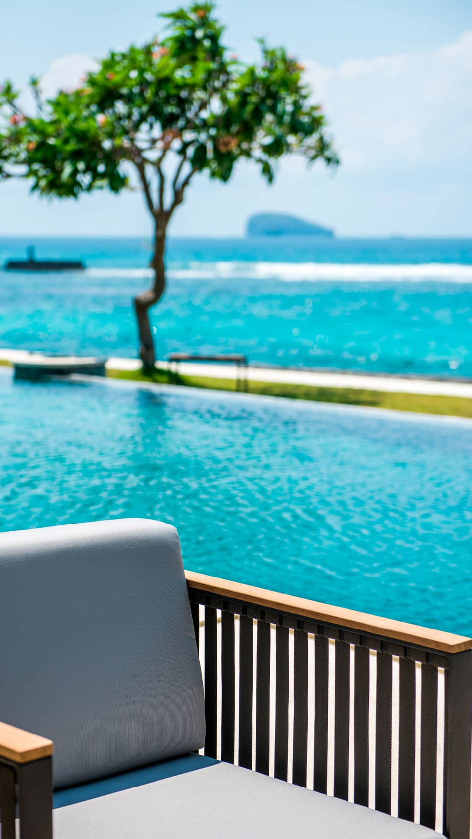 Horizon Armchair