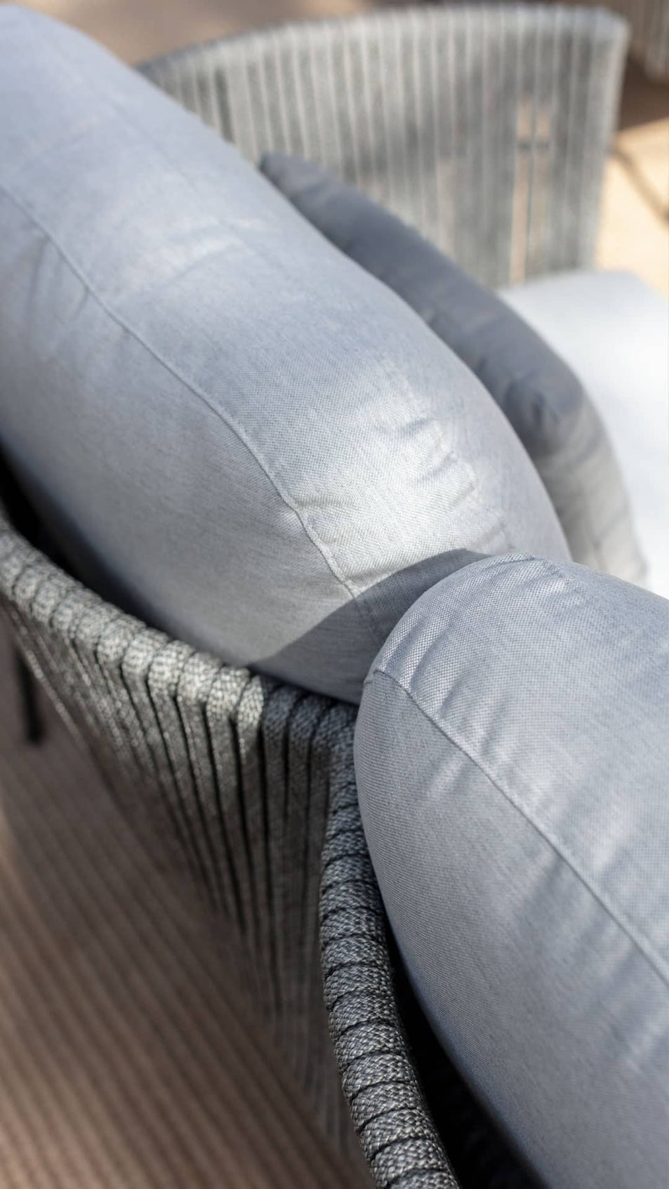 Boston Loveseat