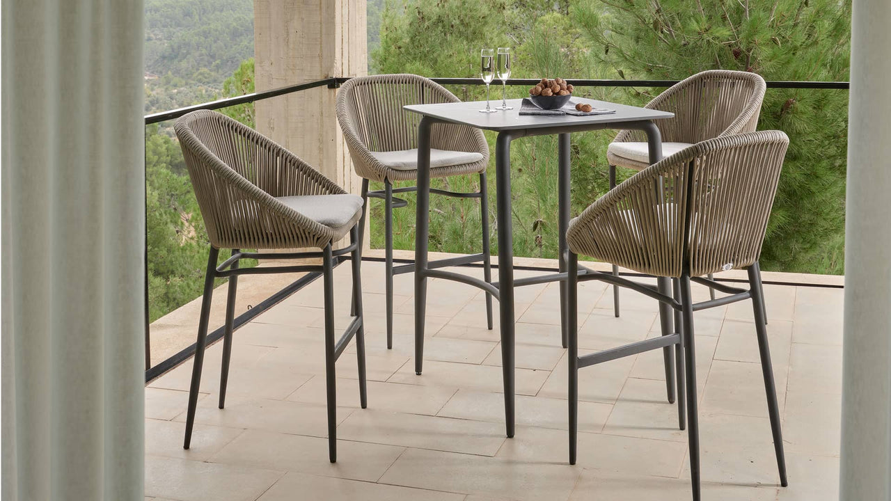 Rodona Barstool