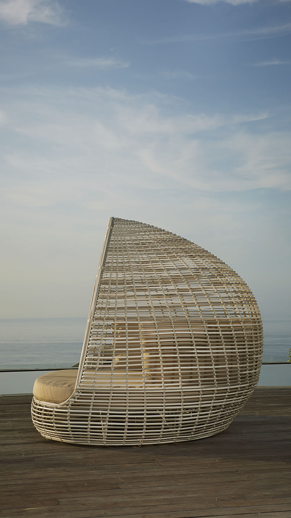 Shade Daybed