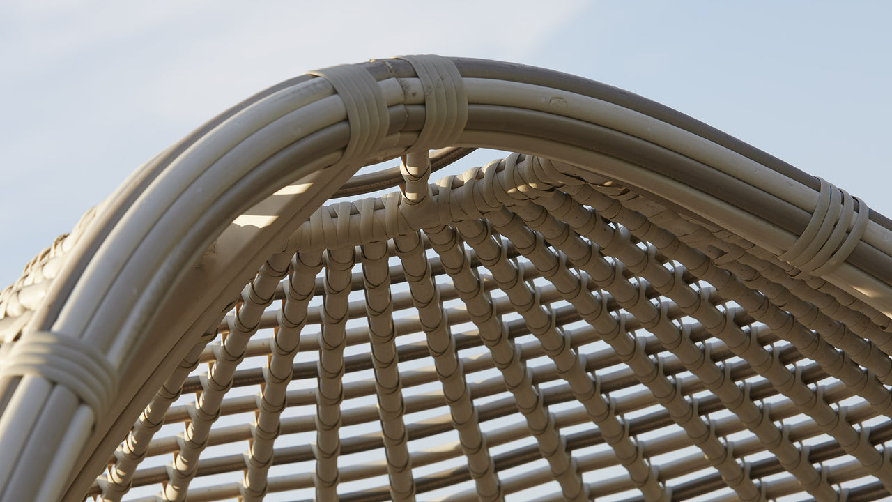 Shade Daybed