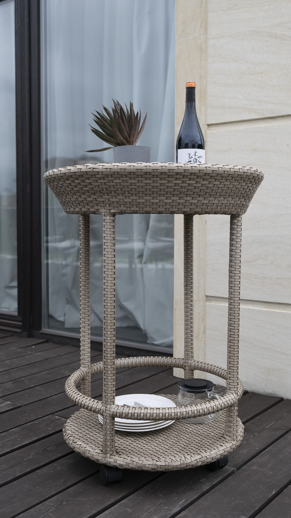 Cally Serving Table