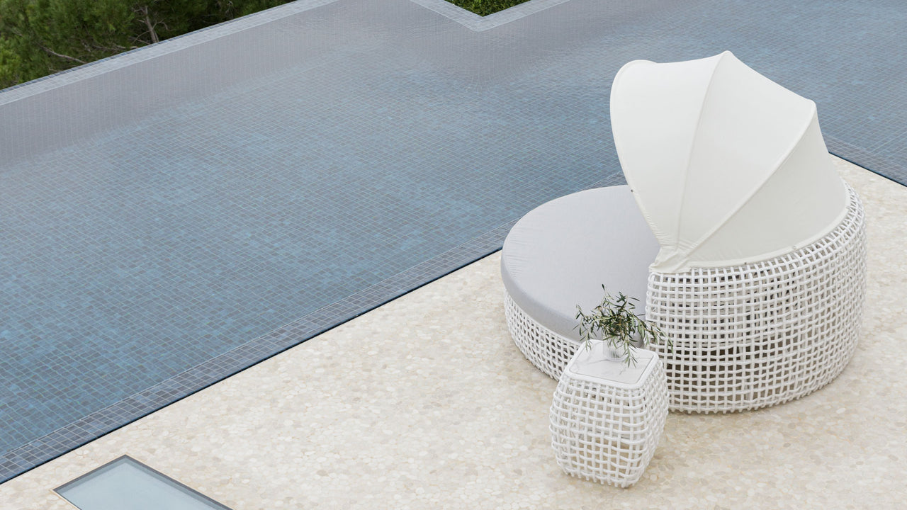 Dynasty Daybed