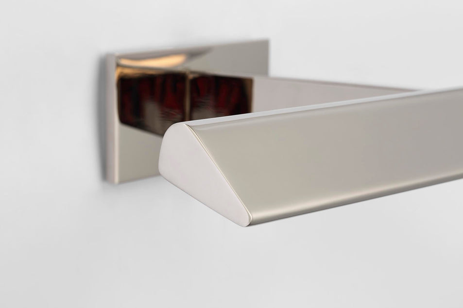 Petrel 18" Picture Light in Polished Nickel