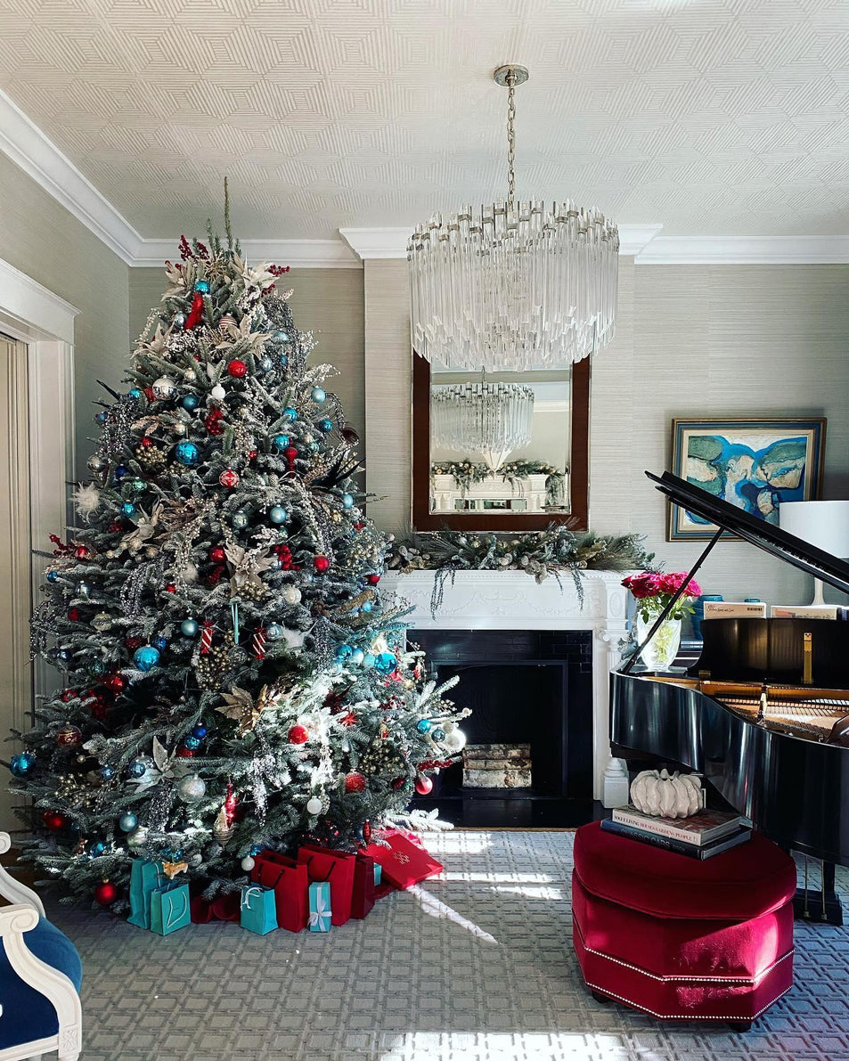 Adele Large Wide Drum Chandelier, a premium Chandelier light by Visual Comfort & Co. Close - up image of its design.