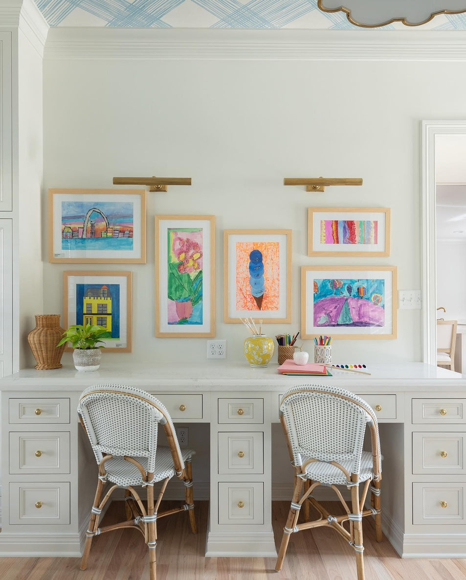 18" Cabinet Maker's Picture Light, a premium Picture light by Visual Comfort & Co. Close - up image of its design.